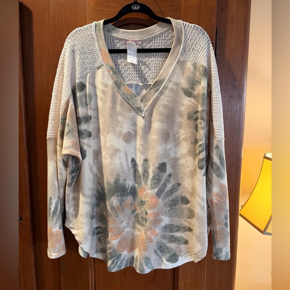 Ces Femme V-Neck Tie-Dye Tunic - Cream and Green